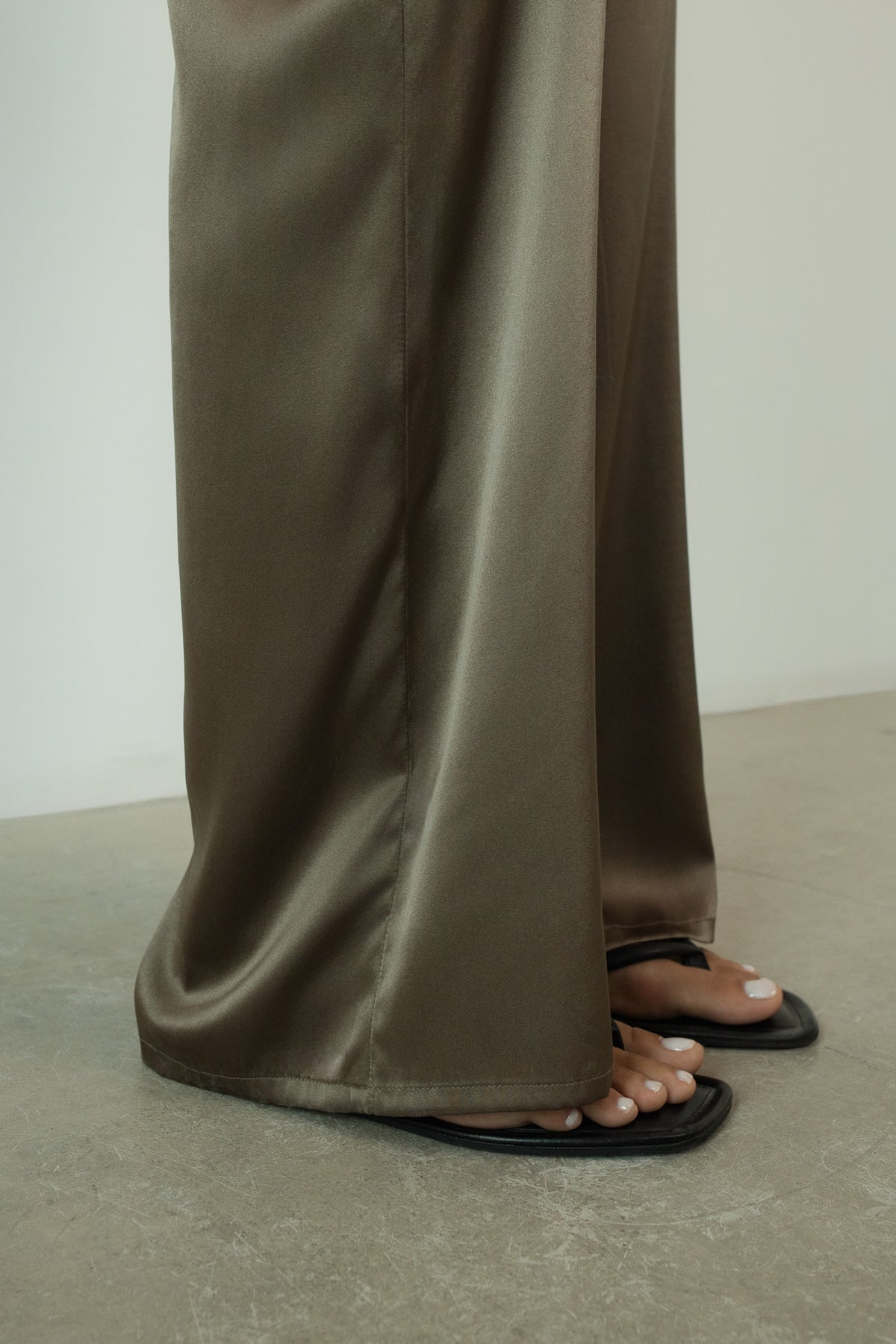 Sarah Silk Trousers - 100% Pure Silk – AMARA GRACE